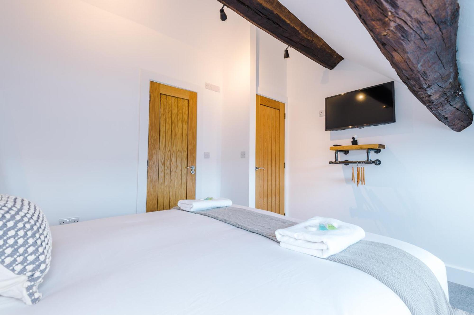 Number 21: A Breathtaking Chester Cottage With Parking Mollington  Екстериор снимка